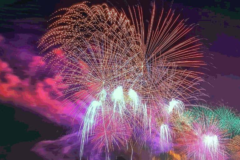 Профессиональная пиротехника ОПТОМ Вилюйск  | vilyujsk.salutsklad.ru